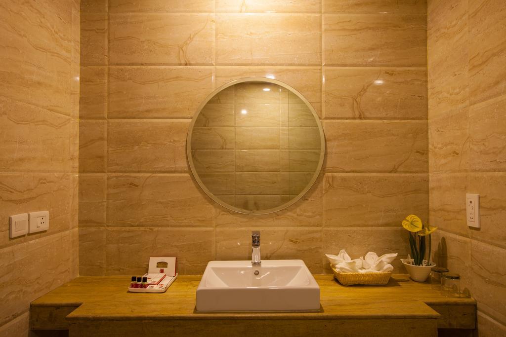 Velvet Clarks Exotica Hotel Zirakpur Exterior photo